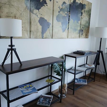 Residenza Dei Poeti - Roomy And Modern Flat ปาแลร์โม ภายนอก รูปภาพ