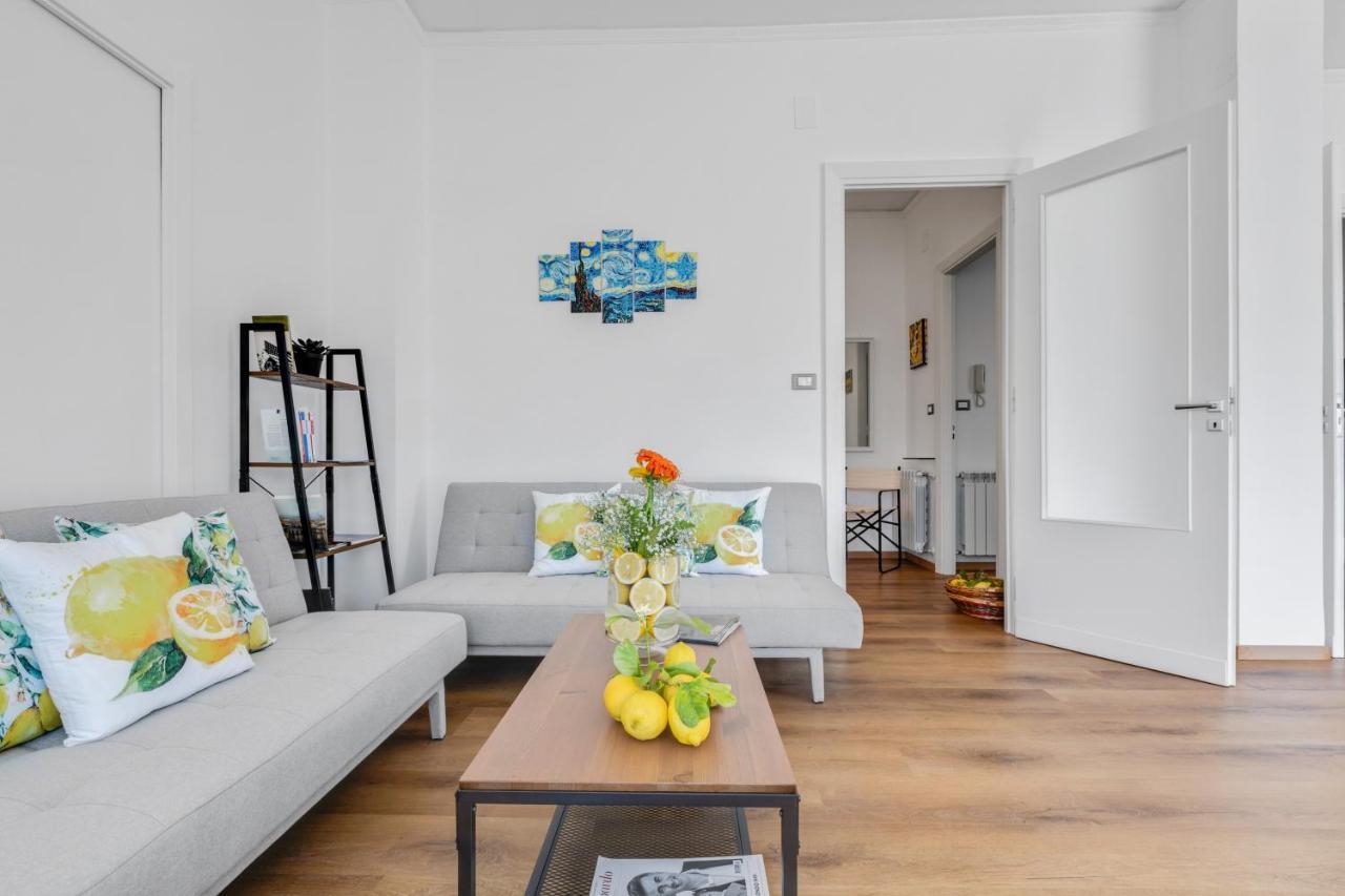 Residenza Dei Poeti - Roomy And Modern Flat ปาแลร์โม ภายนอก รูปภาพ