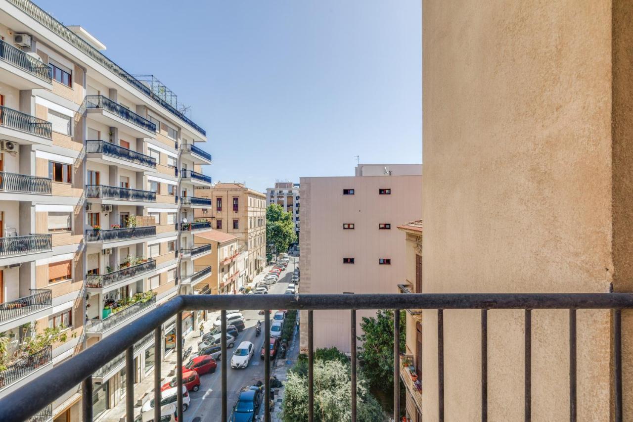 Residenza Dei Poeti - Roomy And Modern Flat ปาแลร์โม ภายนอก รูปภาพ