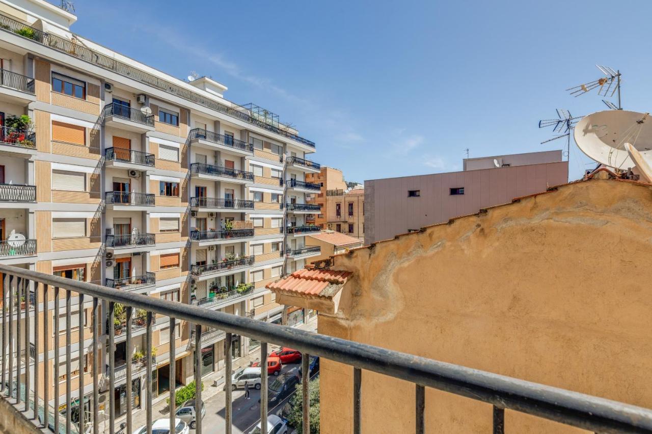 Residenza Dei Poeti - Roomy And Modern Flat ปาแลร์โม ภายนอก รูปภาพ