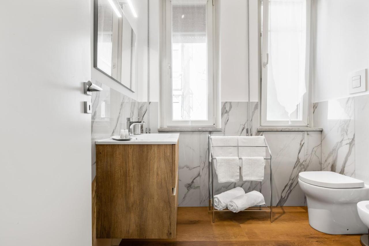Residenza Dei Poeti - Roomy And Modern Flat ปาแลร์โม ภายนอก รูปภาพ
